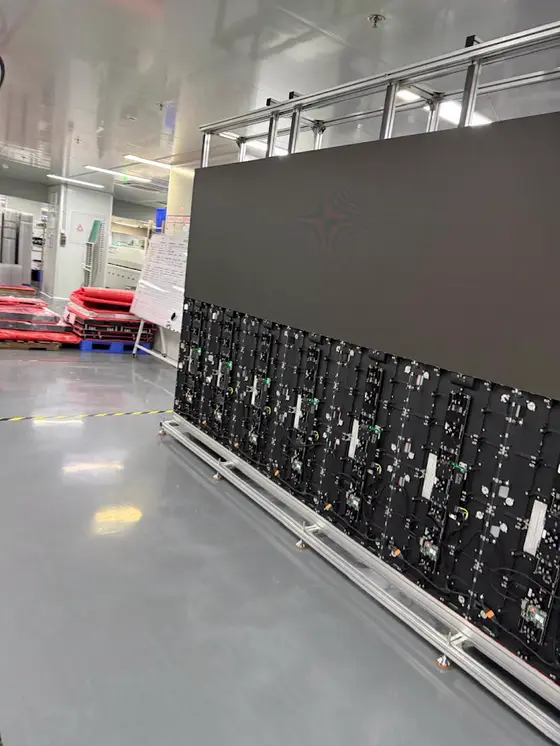 Pared LED: Ensamble y prueba en fábrica